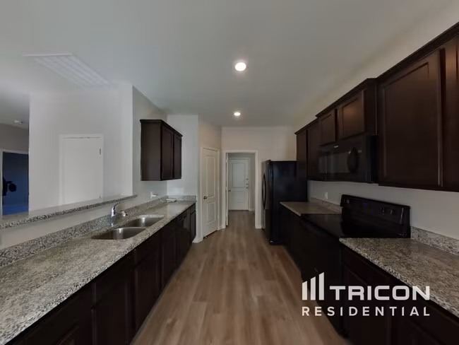 14356 Open Range Drive, Dallas, TX 75253 photo 4