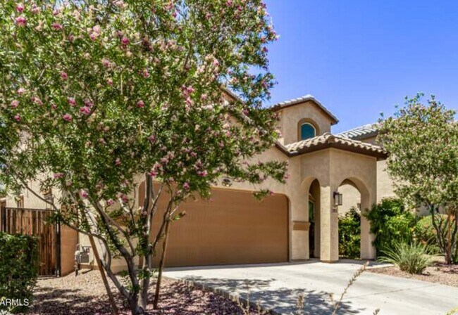 4 BEDROOM IN VISTANCIA photo 2