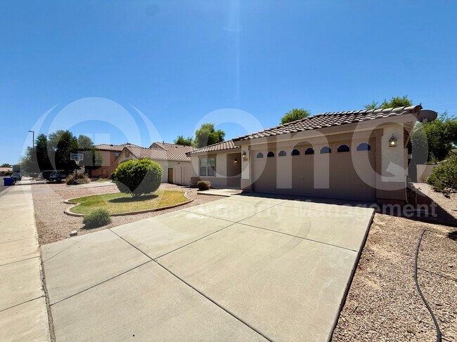 3553 E Trigger Way Gilbert, AZ 85297 photo 2