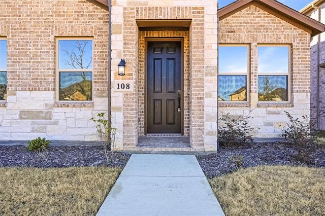 108 North Sky Drive, Celina, TX 75009 photo 2