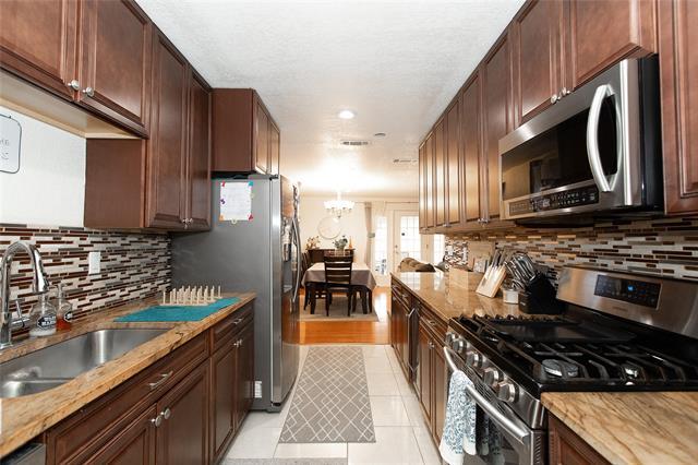11850 High Valley Drive, Dallas, TX 75234 photo 4