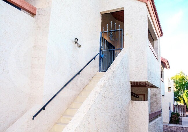 2959 N 68th Pl Scottsdale, AZ 85251 photo 4