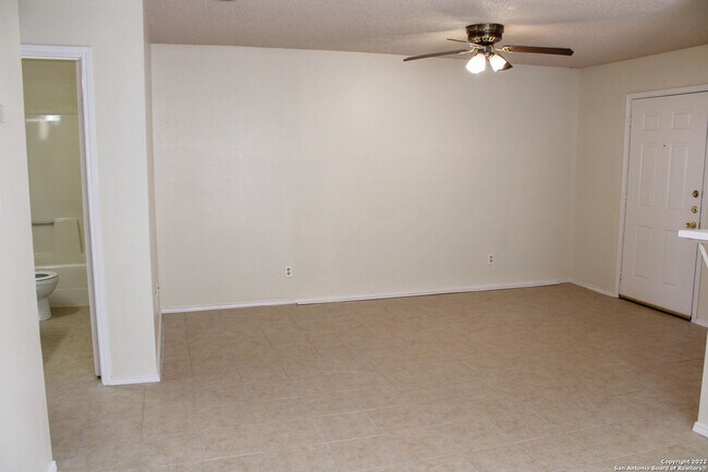 812 W Olmos Dr San Antonio, TX 78212 photo 5