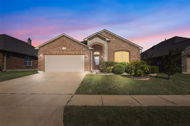 7709 Black Willow Ln Arlington, TX 76002 photo 3