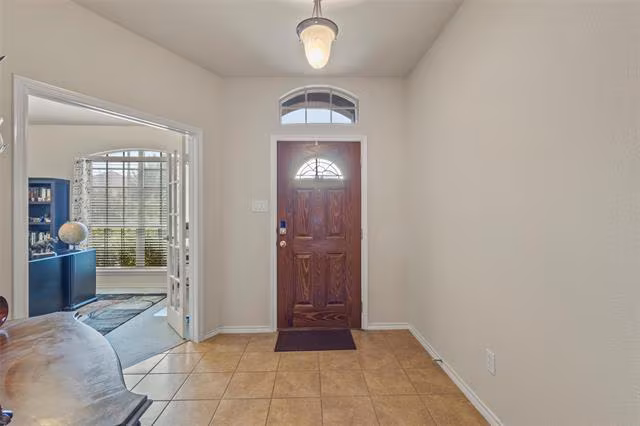 7709 Black Willow Ln Arlington, TX 76002 photo 4