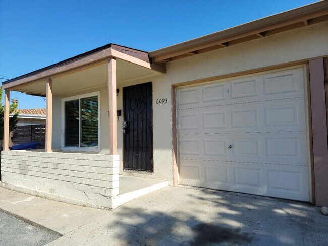 6091 Horton Dr La Mesa, CA 91942 photo 2