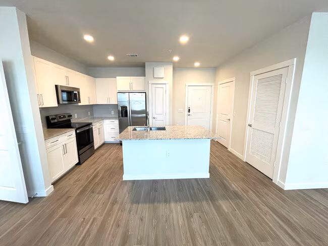 295 Co Rd 138 Hutto, TX 78634 photo 3