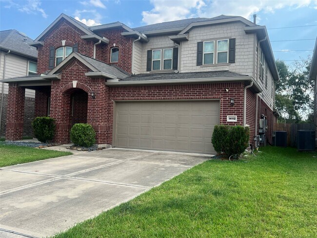 14112 Harmony Ridge Trail, Pearland, TX 77584 photo 4