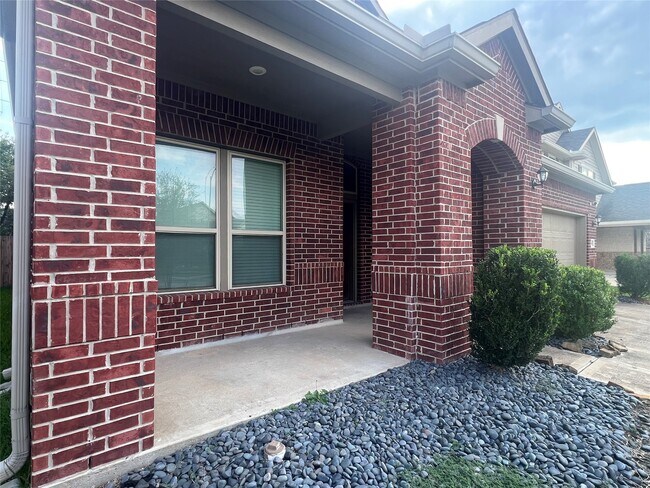 14112 Harmony Ridge Trail, Pearland, TX 77584 photo 5