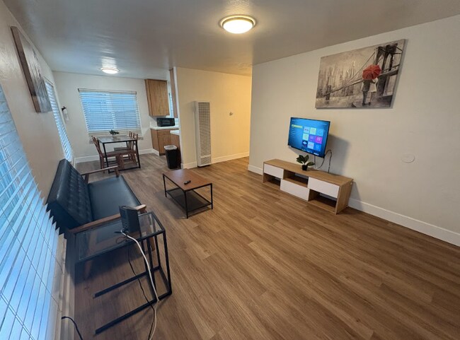 1631 B Ave National City, CA 91950 photo 3