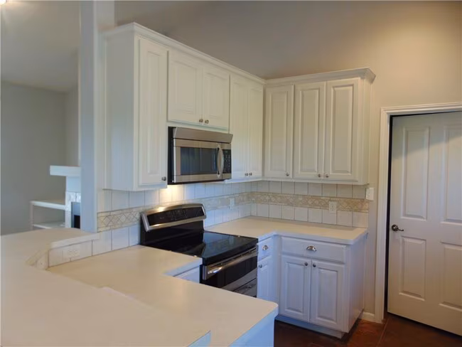 160 Loving Trail Dripping Springs, TX 78620 photo 4