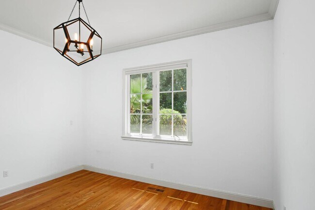 169 Sausal Dr Portola Valley, CA 94028 photo 2