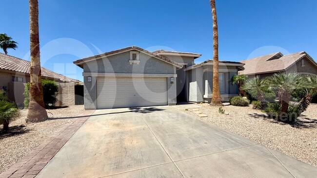 2558 S Martingale Dr Gilbert, AZ 85295 photo 2
