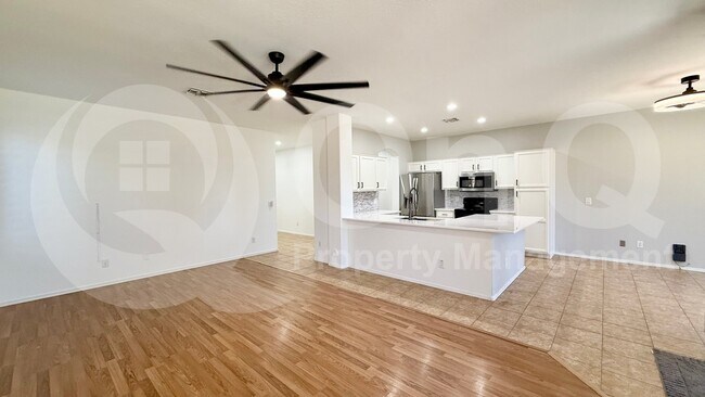 2558 S Martingale Dr Gilbert, AZ 85295 photo 4
