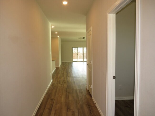 3416 Chasemoor Dr Denton, TX 76207 photo 4