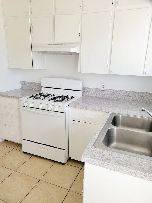 1709-1711 Alamo Ave Killeen, TX 76541 photo 5
