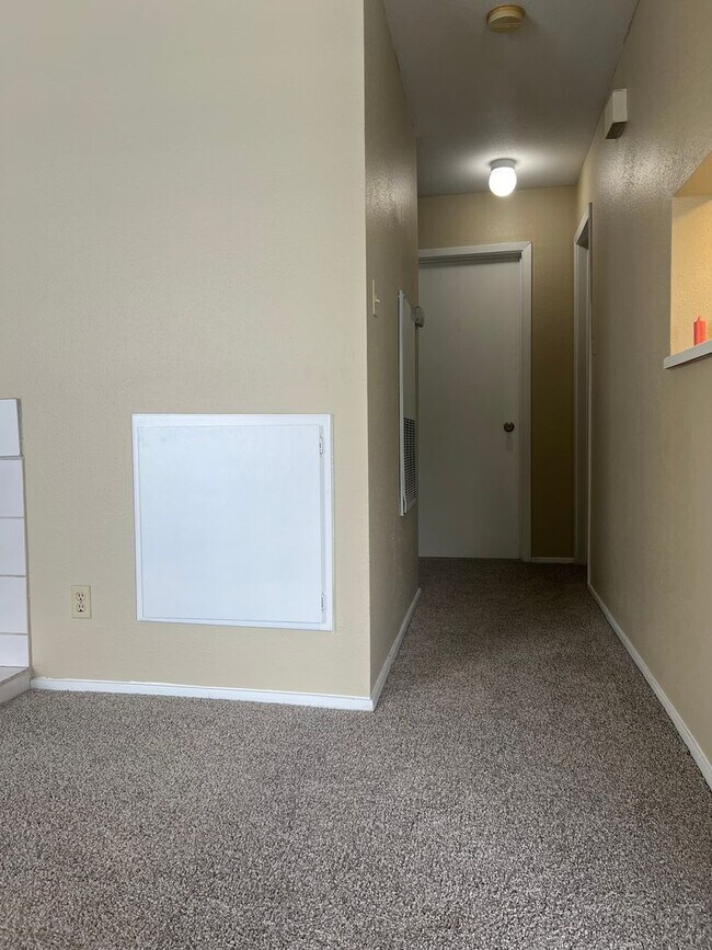 WEST CAMPUS - 2 BEDROOM - 2 BATHROOM - AUGUST 2026 MOVE IN photo 5