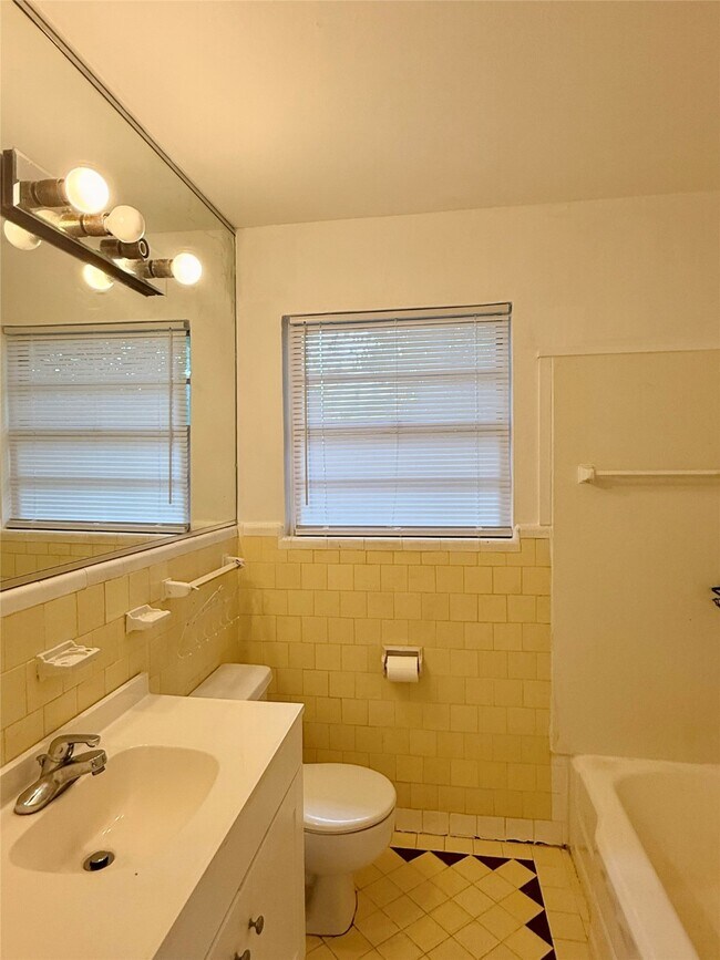 7018 Alder Drive, Houston, TX 77081 photo 3