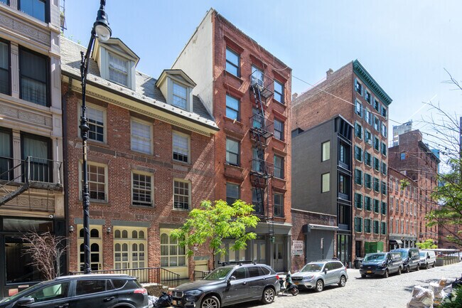 271 Water St New York, NY 10038 photo 2