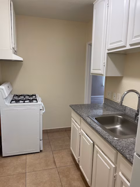2567 Foothill Blvd Oakland, CA 94601 photo 5