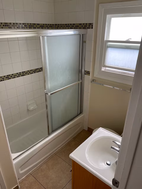2567 Foothill Blvd Oakland, CA 94601 photo 4