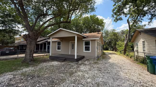 520 W Mayfield Blvd San Antonio, TX 78211 photo 3