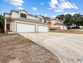 825 Sagewood Trail San Marcos, TX 78666 photo 2