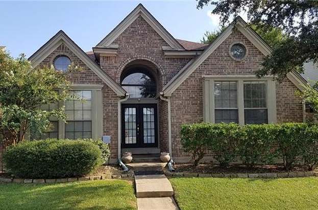 304 Cimarron Trail Irving, TX 75063 photo 4
