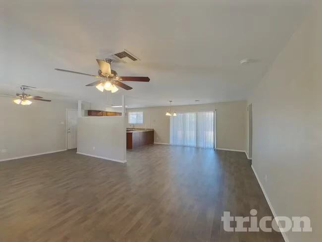 5802 W Coolidge St Phoenix, AZ 85031 photo 3