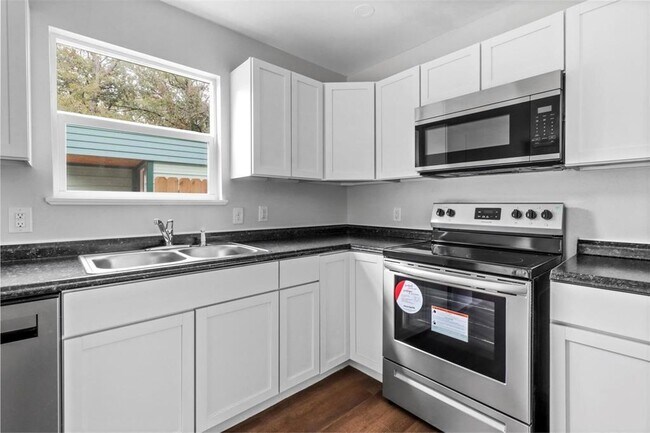 7570 Double Bridge Rd Mabank, TX 75156 photo 2