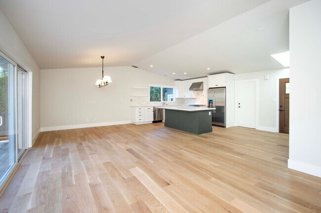 Single Level Home All Remodeled photo 4
