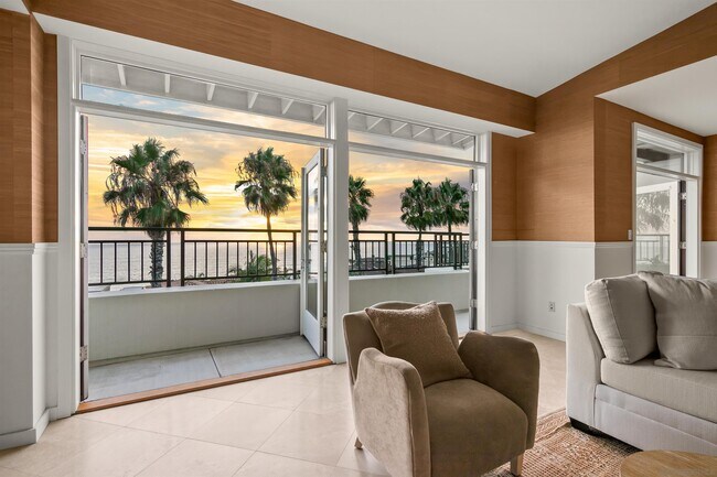 5430 La Jolla Blvd San Diego, CA 92037 photo 2