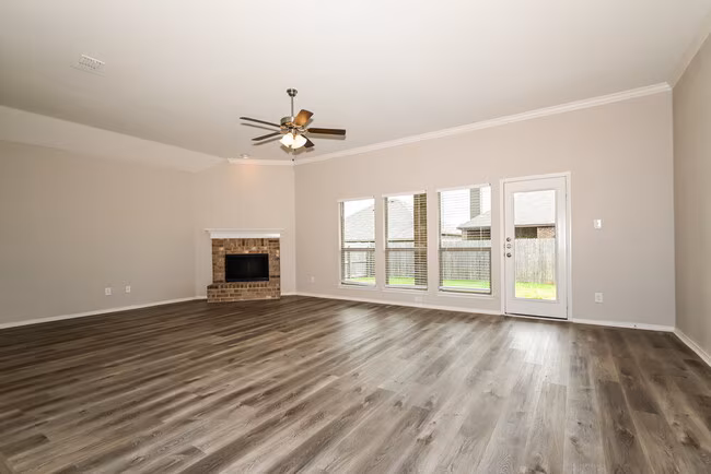 811 Fran St Seagoville, TX 75159 photo 4