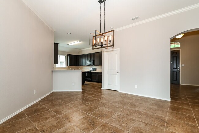 811 Fran St Seagoville, TX 75159 photo 5