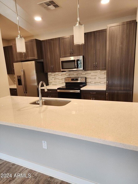5550 E Deer Valley Dr Phoenix, AZ 85054 photo 4