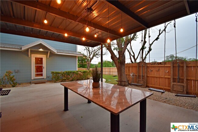 1508 TX-46 New Braunfels, TX 78130 photo 2