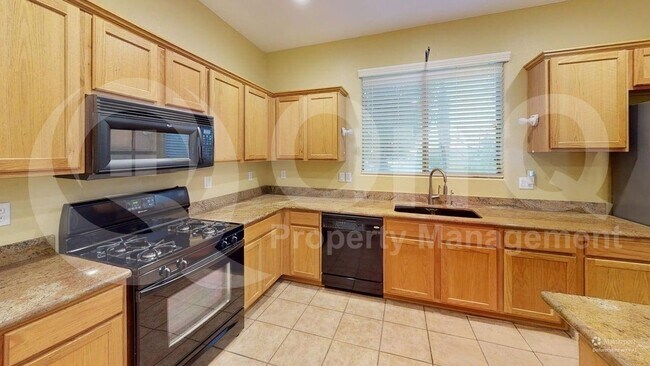 45724 West Mountain View Road, Maricopa, AZ 85139 photo 3
