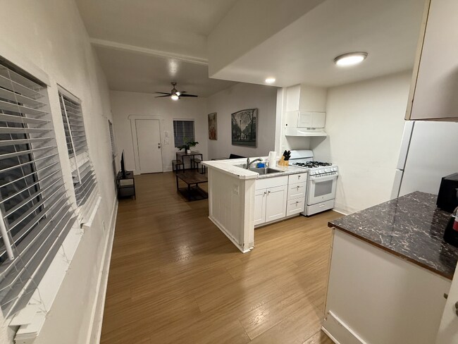 304 E 4th St National City, CA 91950 photo 2