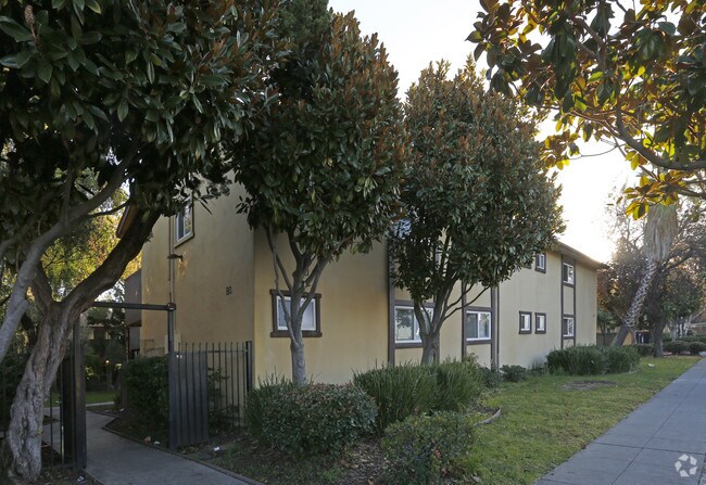 120 Elodie Way, San Jose, CA 95116 photo 3