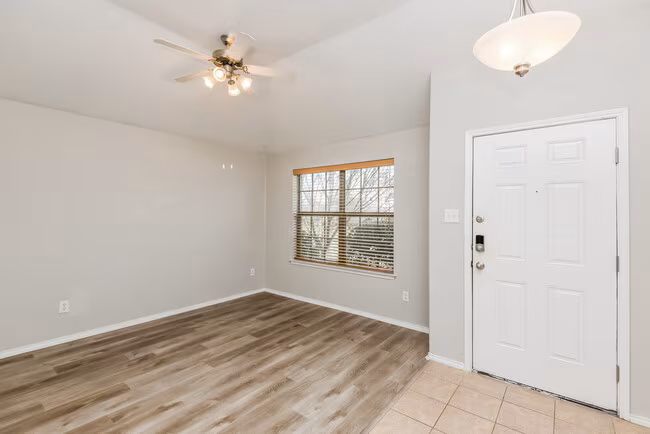1842 Reynolds St Lancaster, TX 75134 photo 3