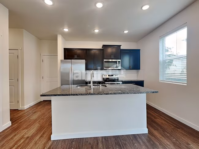 23297 SE Dogwood St Black Diamond, WA 98010 photo 5