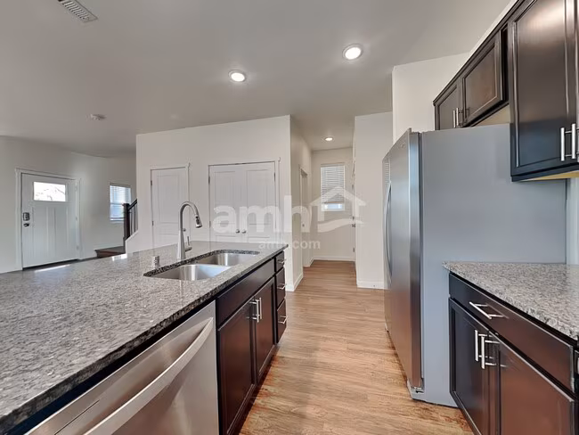 23297 SE Dogwood St Black Diamond, WA 98010 photo 4