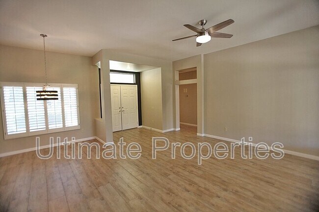 14210 W Vía Tercero Sun City West, AZ 85375 photo 3