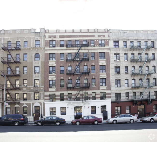 660 St Nicholas Ave New York, NY 10030 photo 4