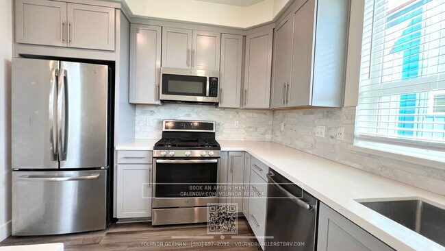 4080 Linden St Oakland, CA 94608 photo 4