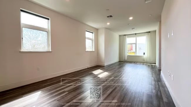 4080 Linden St Oakland, CA 94608 photo 2
