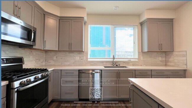 4080 Linden St Oakland, CA 94608 photo 5
