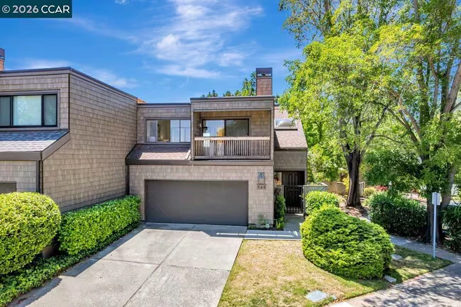 1956 Fair Ridge Ct Walnut Creek, CA 94597 photo 2