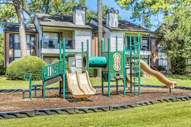 Brandon Oaks Apartments photo 5