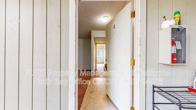 1017 Civic Center Dr Rohnert Park, CA 94928 photo 2